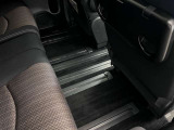 フロアマットもきれいな状態です。