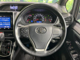 【純正革巻きステアリング】上質な革を使用することで、手にしっかり馴染みとても運転しやすいハンドルです♪