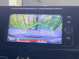 【バックカメラ】駐車時に後方がリアルタイム映像で確認できます。大型商業施設や立体駐車場での駐車時や、夜間のバック時に大活躍!運転スキルに関わらず、今や必須となった装備のひとつです!【バックカメラ】駐車