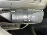 【オートライト】車外の明るさに応じて自動的にライトの点灯・消灯をしてくれます