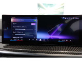 クルマの頭脳ともいえる、管理システム、iDrive。ナビだけではなく、オーディオ操作や車両情報の表示などをコントロールできます。便利さと安全性の向上にも繋がっています。