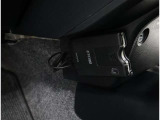 ETC!料金所も止まる事無くスイスイです!窓を開ける必要も無いので雨や花粉、排気ガスの浸入もありません!今や必需品ですネ!