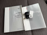 取扱説明書・整備手帳、リモコンキーが付いています。