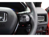 Hondaセンシングの機能のひとつ、アダプティブクルーズコントロール付!アクセルから足を離しても設定したスピードと前車との車間を保ち走行してくれます!車線維持もアシスト☆高速道路で疲労軽減ですね☆