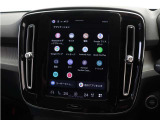 Google搭載のボルボなら、車内にいながら多彩なデジタルライフをお楽しみいただけます。Google Playから必要なアプリをダウンロードして、有意義な移動時間を楽しみましょう。