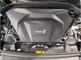 BMWのエンジンは世界的にも認められている高性能エンジンです。レスポンスがよく高回転型の心地よい吹きあがりなど駆け抜ける歓びのキーになる部分でございます。