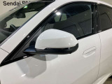 自動防眩 ヒーター内臓 LEDウィンカー内臓ドアミラー 自動防眩はミラーに無段階に反射率を調整し後続車の眩しいライト反射を軽減し夜間の安全な運転に貢献します。