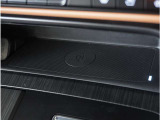【ワイヤレス充電】ワイヤレス充電Qi規格に対応したスマートフォンなどの携帯機器を充電できます。