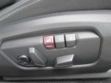 電動パワーシート装備済です!