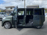 当店のお車をご覧いただきましてありがとうございます。お車についてのご質問やお見積りのご依頼、ご購入にあたってのご相談などは無料電話(0078-6002-312860)にお気軽にお問い合わせ下さい!
