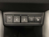 当社の車は納車前にしっかり点検・整備してお届けになります。全国5,000箇所対応のトヨタロングラン保証付!