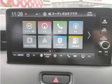 お出かけの際に安心のナビ付です☆バックカメラ機能で駐車もスムーズに行えます。
