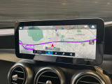 バックカメラにより駐車時の後方確認も楽にできます。