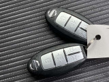 【インテリジェントキー】ドア及びバックドア施錠、解錠やエンジンの始動操作ができるシステムです。