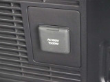 便利なアクセサリーコンセント(AC100V・1500W)が装備されています。ハイブリッドカー特有の大容量の電気エネルギーによりアウトドアシーンや停電などの非常時に便利な機能です。