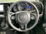 【純正革巻きステアリング】上質な革を使用することで、手にしっかり馴染みとても運転しやすいハンドルです♪