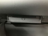 ETC車載器です!高速道路の料金所で慌てて小銭を探すことも無くなります。キャッシュレスでスイスイ、ストレスフリー♪