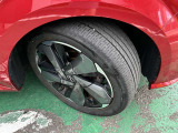 タイヤサイズは205/55R17です。日産純正アルミ装着です☆
