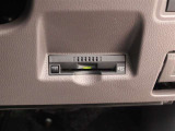 ETC車載器は、ビルトインタイプですっきり収納され、見た目も使い勝手も満足のアイテムです。