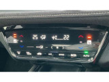 運転席&助手席シートヒーターが付いてます。寒い冬でもスイッチONで座面をあたたかくして、ドライブをさらに快適にしてくれます。HIとLOWの2段階に温度設定が可能です。