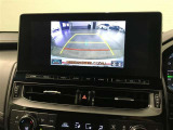 バックガイドモニターで、後方を確認しながら安心して駐車することができます。運転初心者も熟練者も必須の機能ですよ!