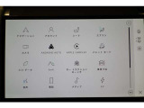 互換性のあるスマートフォンをPiviに接続して、タッチスクリーンから安全に利用することができます。ワイヤレス接続でApple CarPlay / Android Autoがご利用いただけます。