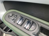 MINI専門のメカニックが、100項目にも上るポイントを徹底的にチェック。交換基準に達した部品があれば、交換整備の後にお客様へご納車致します。