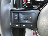 【ステアリングスイッチ】ステアリングを握ったままオーディオ等がコントロール出来ますので、利便性だけでなく事故防止にも繋がります。