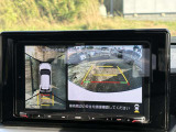 安心の全方位カメラ!パノラマモニター機能装備。専用のカメラで上から見下ろした様な視点で360度車の周囲全体を確認することができます。死角部分も確認しやすく狭い場所での切り返しや駐車もスムーズに行えます。