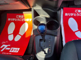 メンテナンスしてある記録簿付きの車両です。(取り扱い説明書&メンテナンスノート)新車購入時からの点検内容が記入してあります!おクルマに関してどんな細かい事でも気になる事があればお気軽にお電話ください!