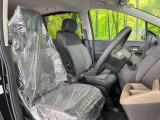 運転席シート廻りは使用感も少なく、良好な状態となっています。丁寧に使われていたことがよくわかりますね。