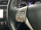 【ステアリングスイッチ】運転中に前方から目線をそらすことなくオーディオ等の操作が可能な便利機能!安心&快適なドライブを演出してくれます。