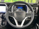 【純正革巻きステアリング】上質な革を使用することで、手にしっかり馴染みとても運転しやすいハンドルです♪