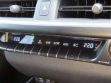 オートエアコンで車内はいつでも快適です♪