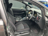 大きな窓で視界が良く運転がしやすいです