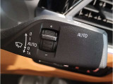 BMWではバックミラーの中にETCが車載されております。運転席側からETCカードを挿入するだけで完了。車載器を設置する必要はございません。