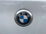 BMW認定中古車は100項目の箇所を徹底的にチェック致します。機械的な箇所や電気系、コンピューターなどを詳細に点検。交換基準に達した部品は整備した後にご納車致します。