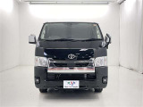 トヨタが誇る商用バン!信頼性も高いハイエース!