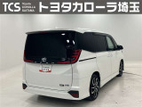 後席ガラスにフィルムが貼られております!直射日光の緩和やプライバシー保護にも役立ちます!