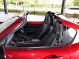 神戸マツダ神戸西インター店は、通常ディーラー+&alpha;の次世代型店舗としてROADSTER EXPERIENCE SPACEの冠を掲げ、「いつでも・誰でも・気軽に会いに行ける」ロードスターUカー専門店。