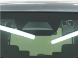 ◆Honda SENSING◆ カメラ等装置で精度の高い検知能力を発揮、安全運転を支援します。ステアリング上のコントローラーに注目!