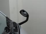補助ミラーを装備しております。