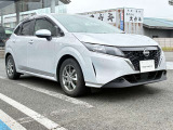 【車検・点検もおまかせください】 お買い上げ頂いたお車の整備も当社工場で行います。ディーラー基準の安心な整備でお客様の車検・点検もサポートします。