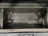 ラゲージデッキボードの下には大容量の収納ができる深底ラゲージアンダーボックス
