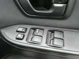 きれいな商談スペースでお車の事なんでもご相談ください♪