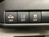 【運転席インパネスイッチ】安全装置関係のスイッチも操作しやすい位置に配置されています。