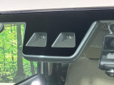 【スマートアシスト】走行中に前方の車両等を認識し、衝突しそうな時は警報とブレーキで衝突回避と被害軽減をアシスト。より安全にドライブをお楽しみいただけます。