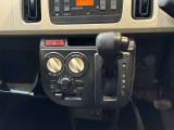 当社管理の法人1オーナー 走行34503キロ 記録簿 禁煙車 新品ノーマルタイヤ&スタッドレスタイヤ付き 人気の4WD! CDオーディオ♪ キーレス!