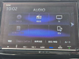 CD・DVD・フルセグTVが楽しめ、USB・Bluetoothにも対応しています。