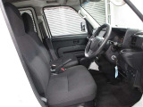 運転席はその車の重要ポイント。ぜひ実際にご乗車ください。お待ちしております。